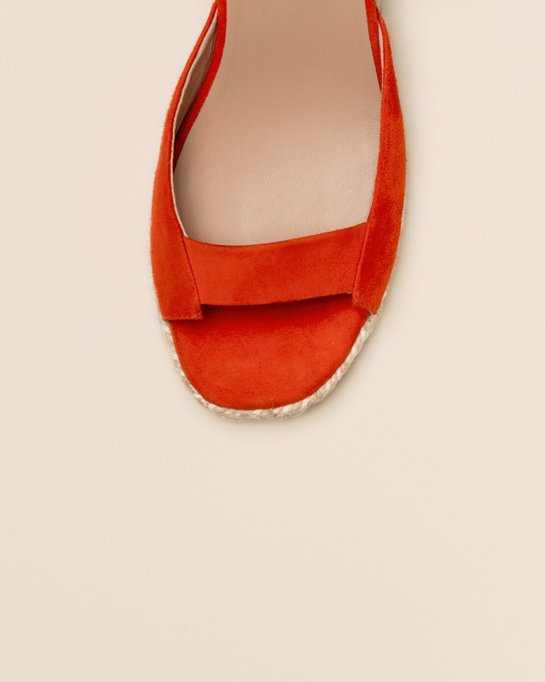 Livi Red - Image 2